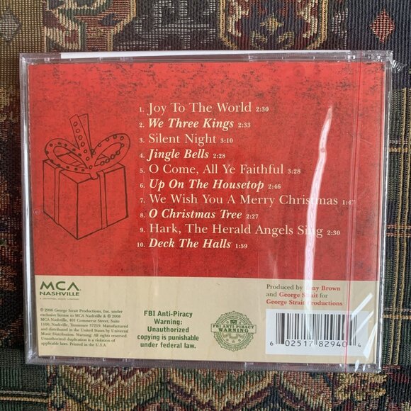 George Strait Classic Christmas (CD) Album - Picture 2 of 4